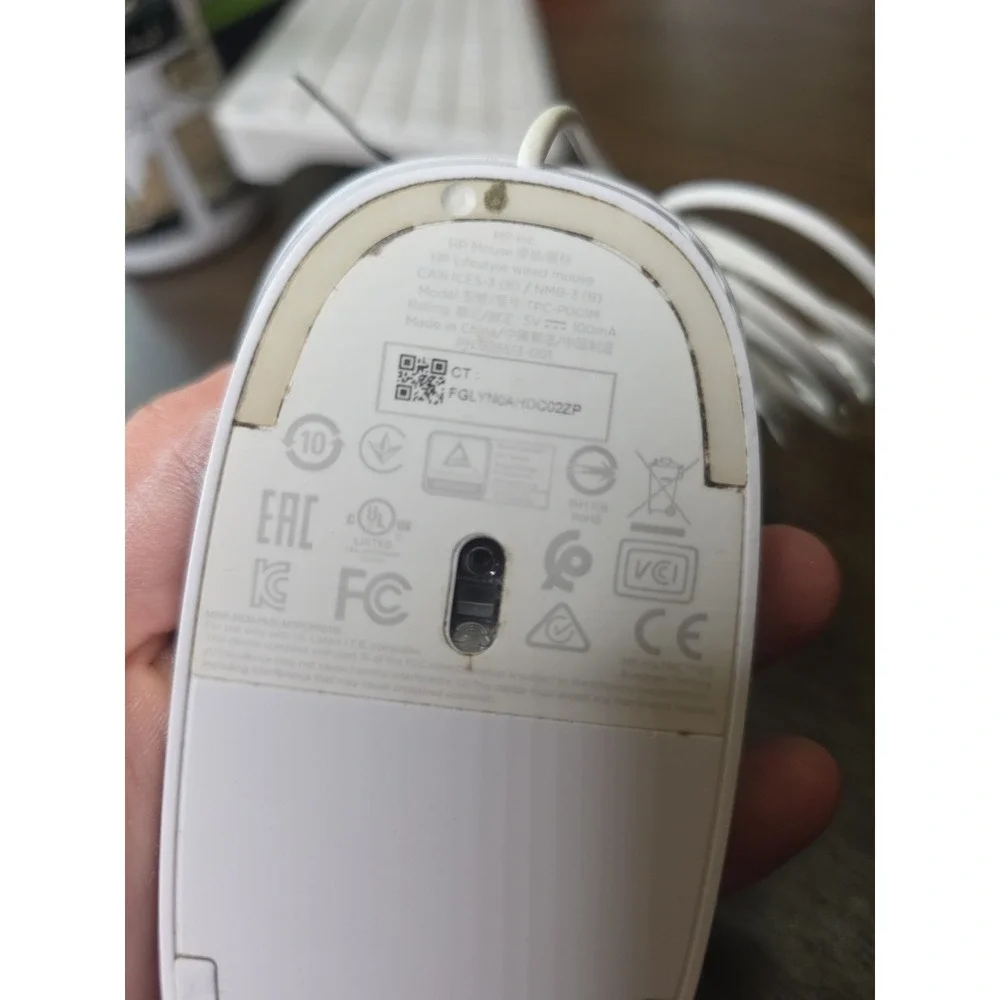 HP‎ White Lifestyle White Wired USB Optical Mouse MODEL TPC-P001M 2 Button F3